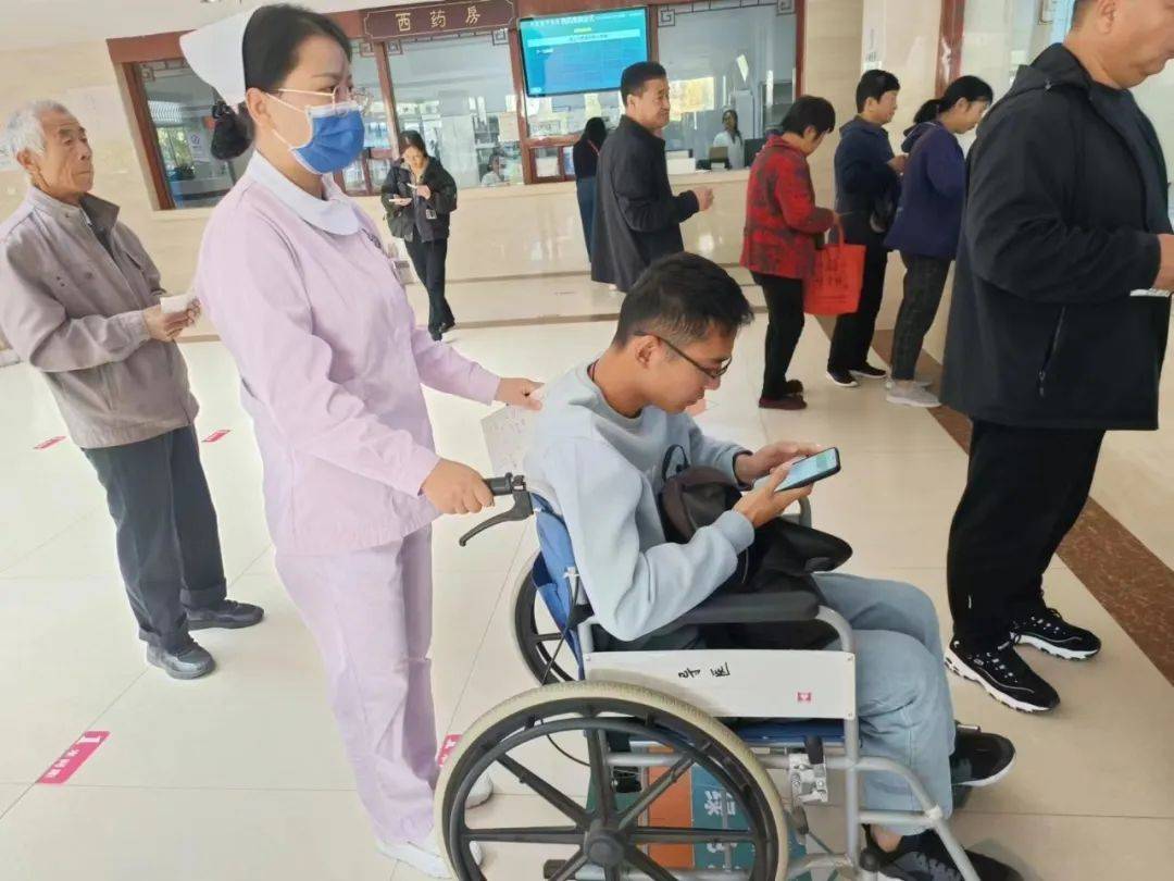 包含中國醫學科學院阜外醫院門診陪診掛號服務孕期產檢全程陪同，安心度過每一關的詞條