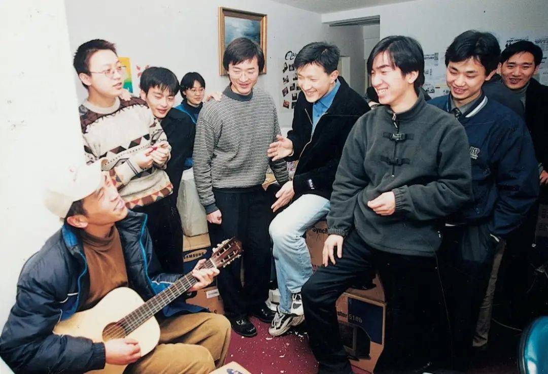 马云再度现身，引发“回归”猜测！阿里内部人士：回归绝不可能，作为创始人他也从未离开