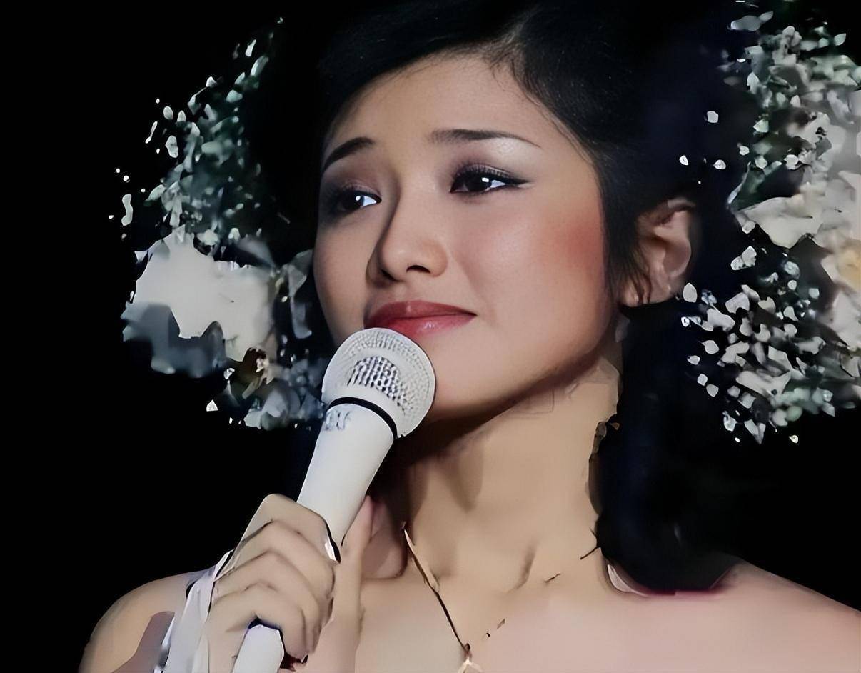 三浦友和为何不离不弃爱山口百惠多年?看他的眼神照就能看出端倪