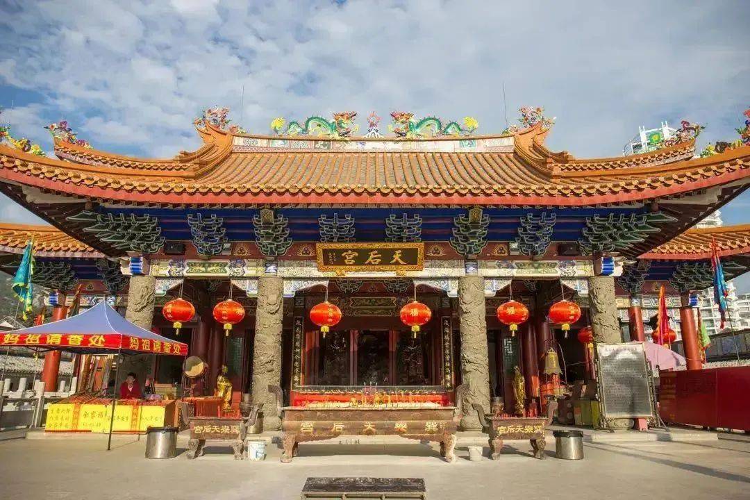 吉祥好运巽寮湾九铭屿海附近的天后宫,有座妈祖庙细细的白沙在阳光下