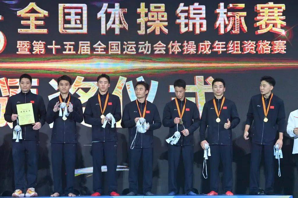 荣膺英雄联盟名人堂第二位成员！Uzi发长文：没能捧起S赛冠军奖杯 一直都是我很大的遗憾