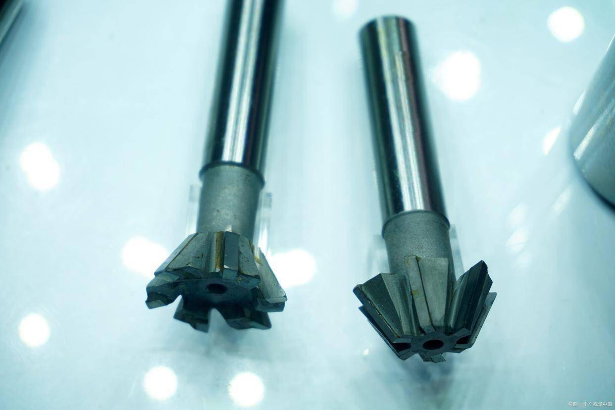 金属车削刀具选择指南：从几何角度到材质选型的全面解析_搜狐汽车_搜狐网