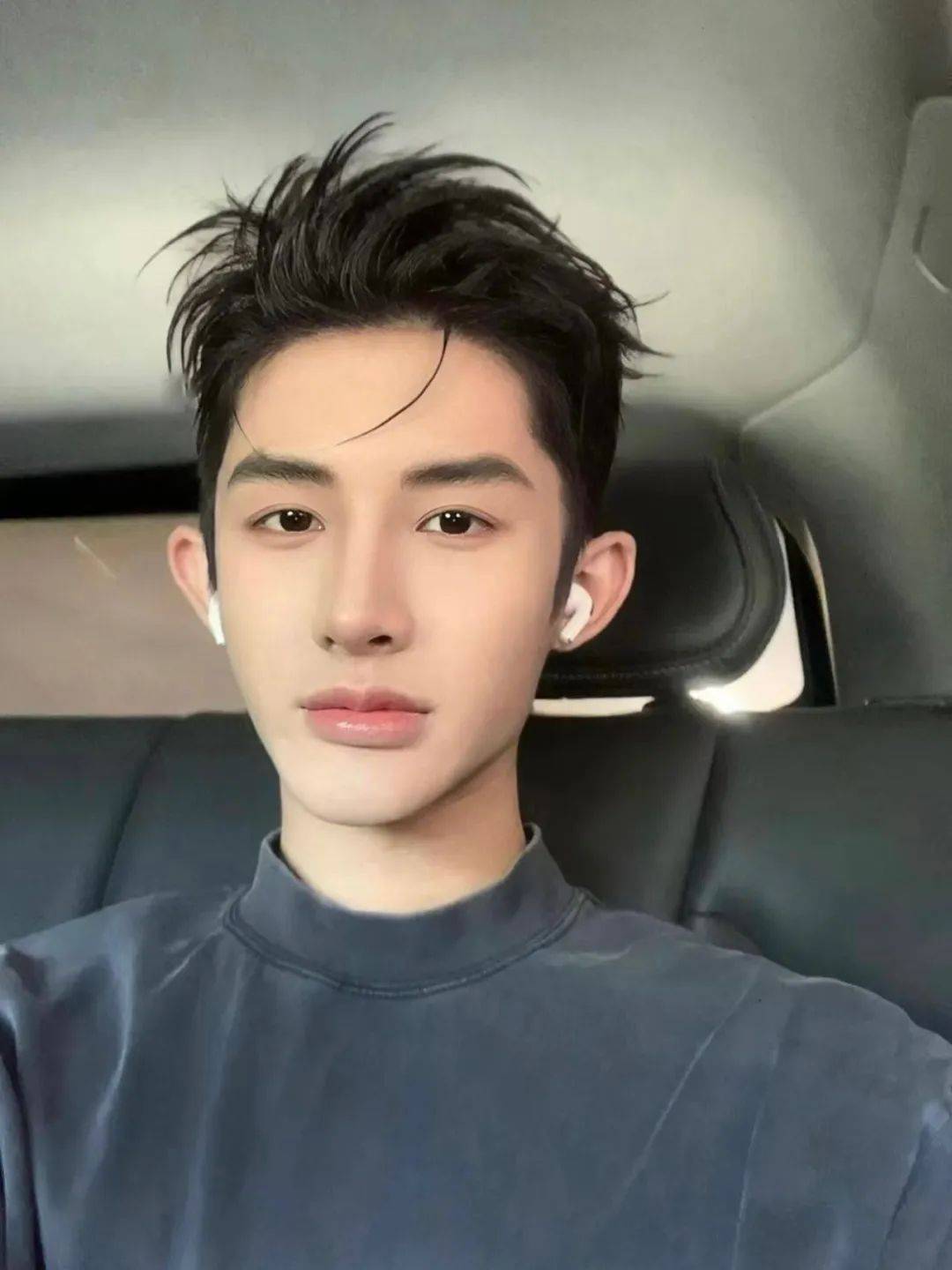 提升颜值的8款男生发型!