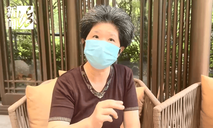 臭到离谱! 独居老人疯狂囤垃圾，3600万豪宅变垃圾场，邻居被迫卖房