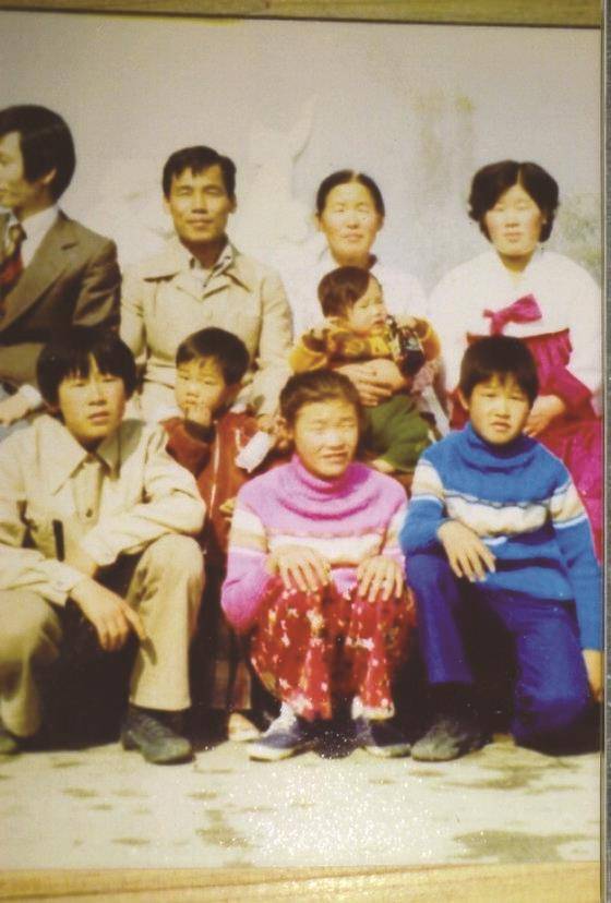 图片[2]-三战总统终成正果 草根逆袭的李在明能否治愈撕裂的韩国？-华闻时空