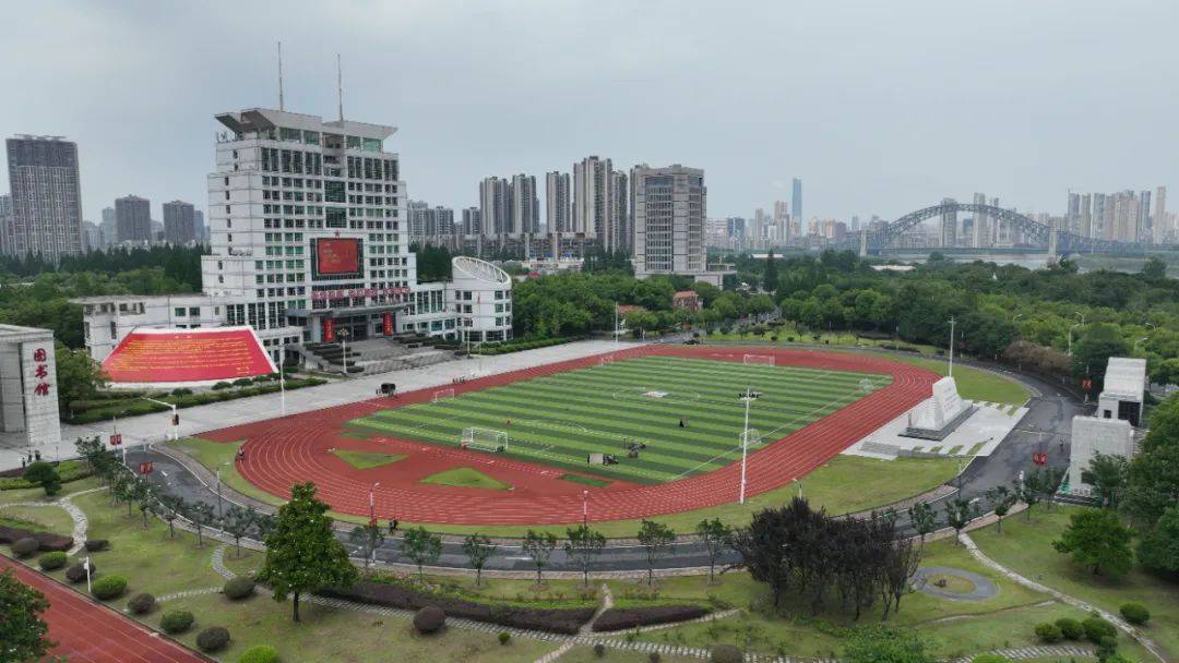 信息支援部队工程大学首次面向社会招生