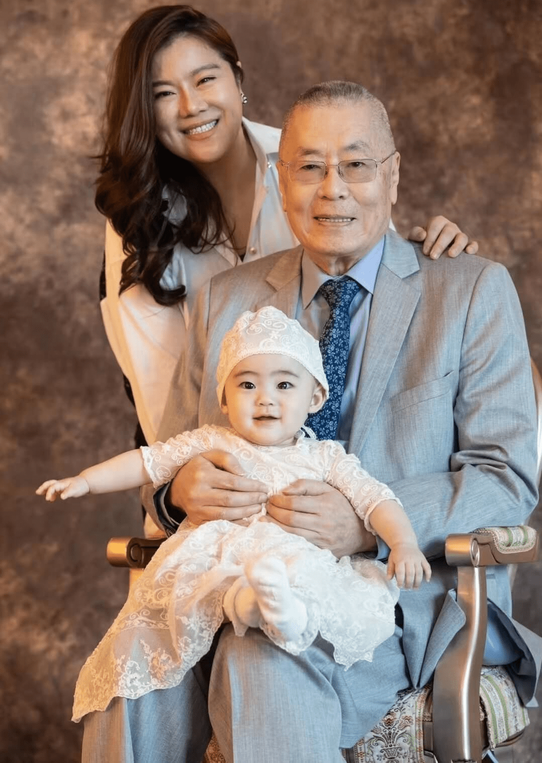 孙颖:嫁给大37岁恩师,47岁生下二胎,如今还想拼三胎