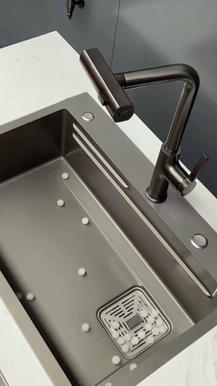 洗菜池大单槽 大单槽 厨房水槽 不锈钢洗菜盆 飞雨水槽