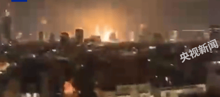 特拉维夫传出爆炸声，伊朗称向以发射“大量”导弹！内塔尼亚胡发表最新声明！普京分别与伊总统和以总理通电话