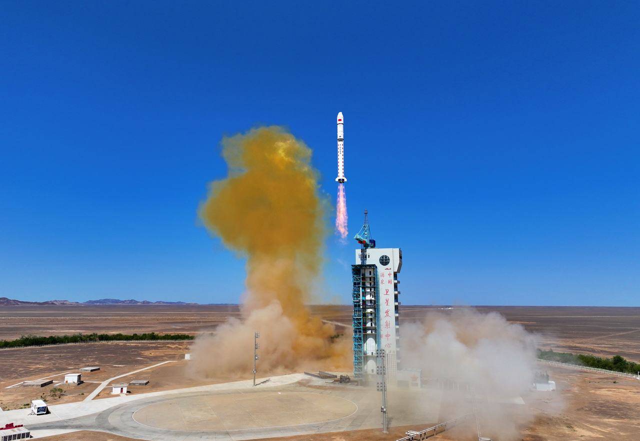 现场视频来了！我国首颗地球物理场探测业务卫星“张衡一号”02星成功发射