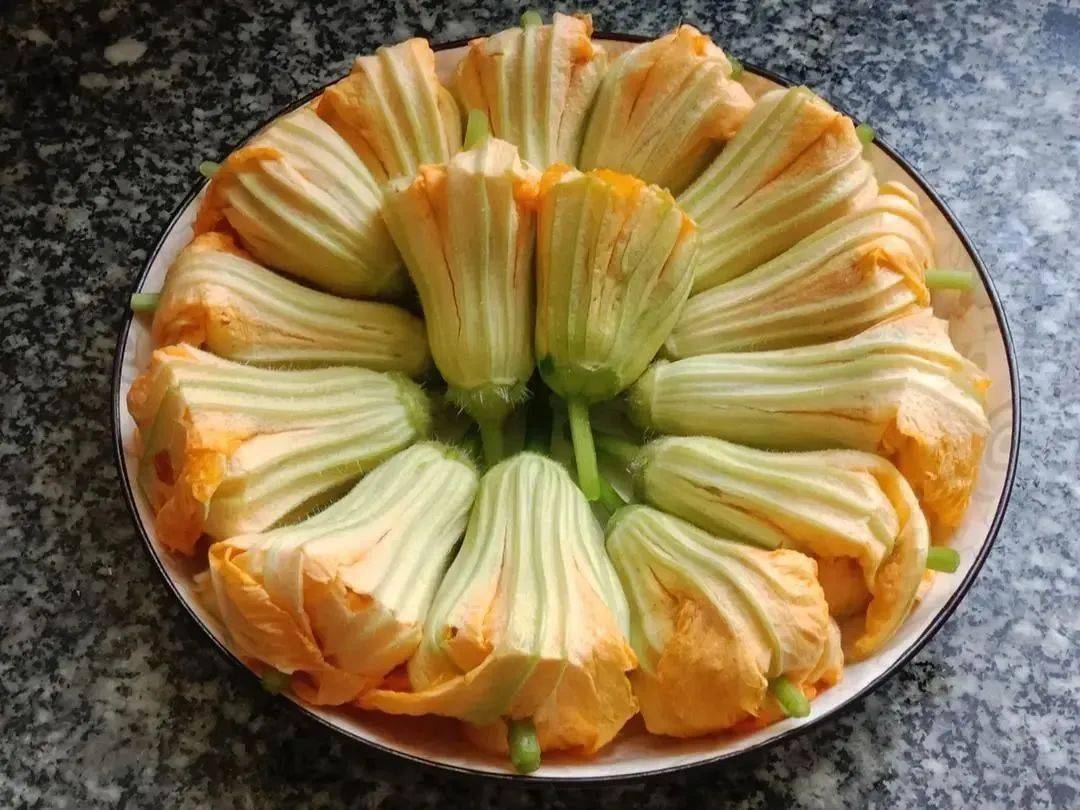 你吃过南瓜花吗?这个"夏季限定食材"做法来啦