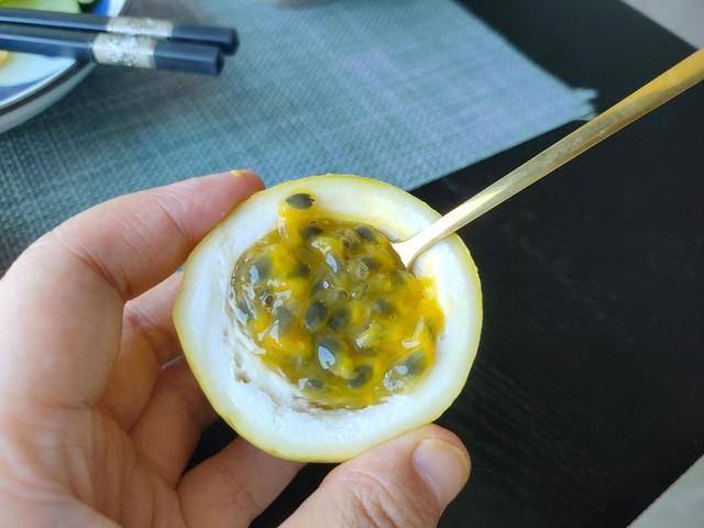 _羡慕！老两口的早餐，花钱少又养生，简单又省事儿！_羡慕！老两口的早餐，花钱少又养生，简单又省事儿！