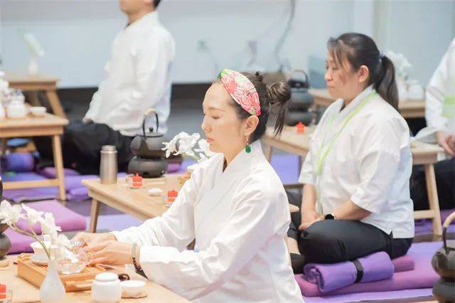 三天禅修茶道，颠覆我对茶的认知，竟能感受