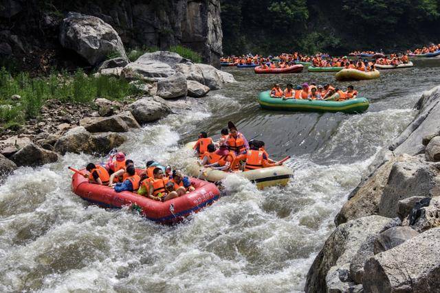 _峡谷漂流什么意思_峡谷漂流项目介绍