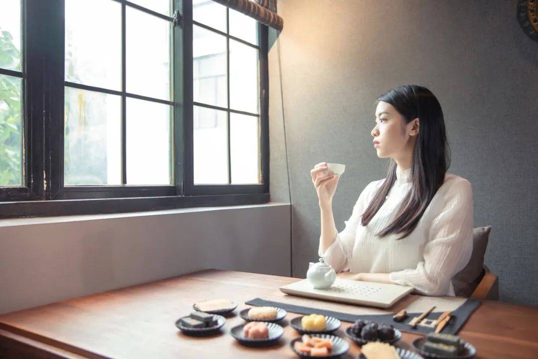 喝酒谈人生喝茶谈什么_要喝茶就喝茶是什么歌_