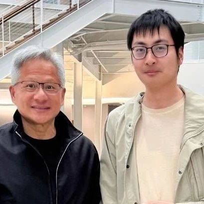 黄仁勋亲自招募两位AI专家，本科均毕业于清华