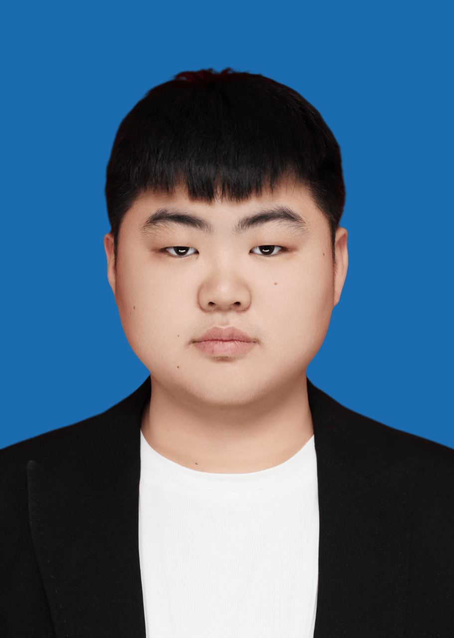 周云飞信息学院2022级工业互联网技术专业共青团员01/事迹在校期间,他