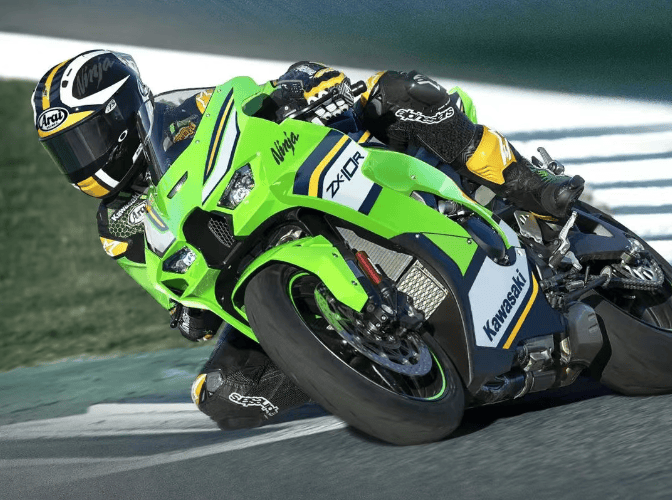超希少）大ズレ（アメリカ） Ninja ZX-6R/ABS］2014年モデルはオレンジが追加ラインナップ