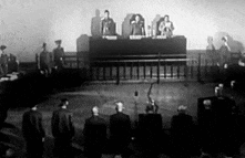 日本犯罪战争跪下来在新的中国法院寻求犯罪！
