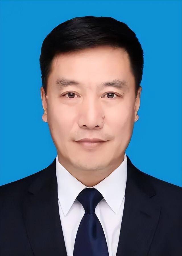 2021年任萝北县委书记,主持县委全面工作