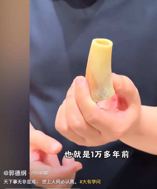 赵本山给杨少华送花圈，落款老师引争议，灵堂成修罗场，杨议哭晕