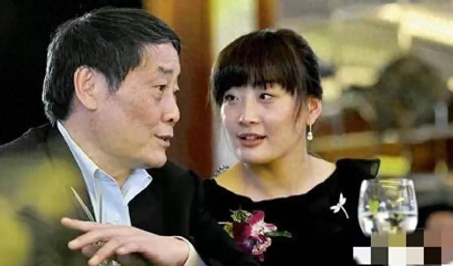 官媒下场！宗庆后人设彻底崩塌，专对女员工下手，72岁仍色心不改