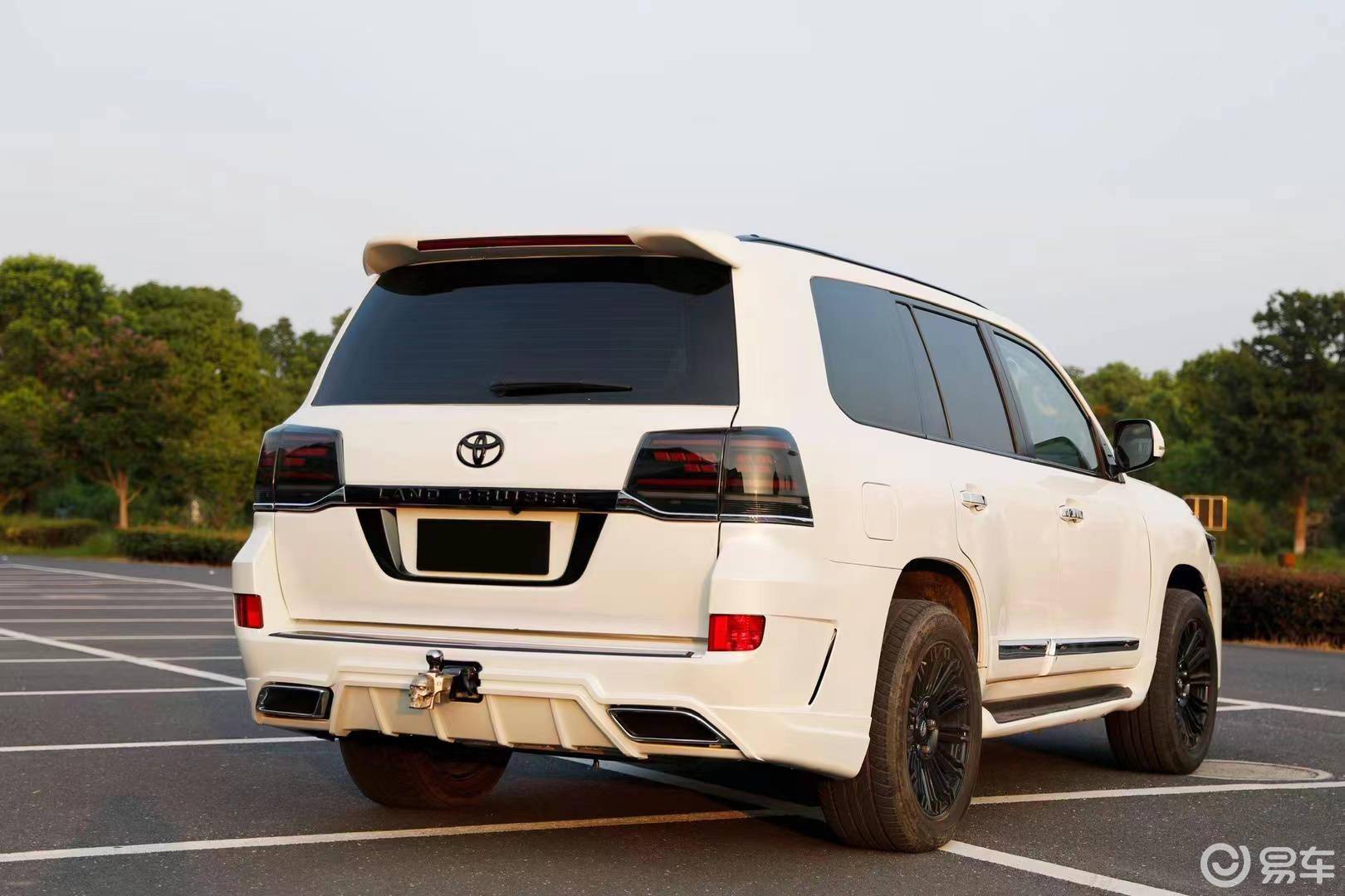 丰田兰德酷路泽航海套件包围改装重塑越野美学新章