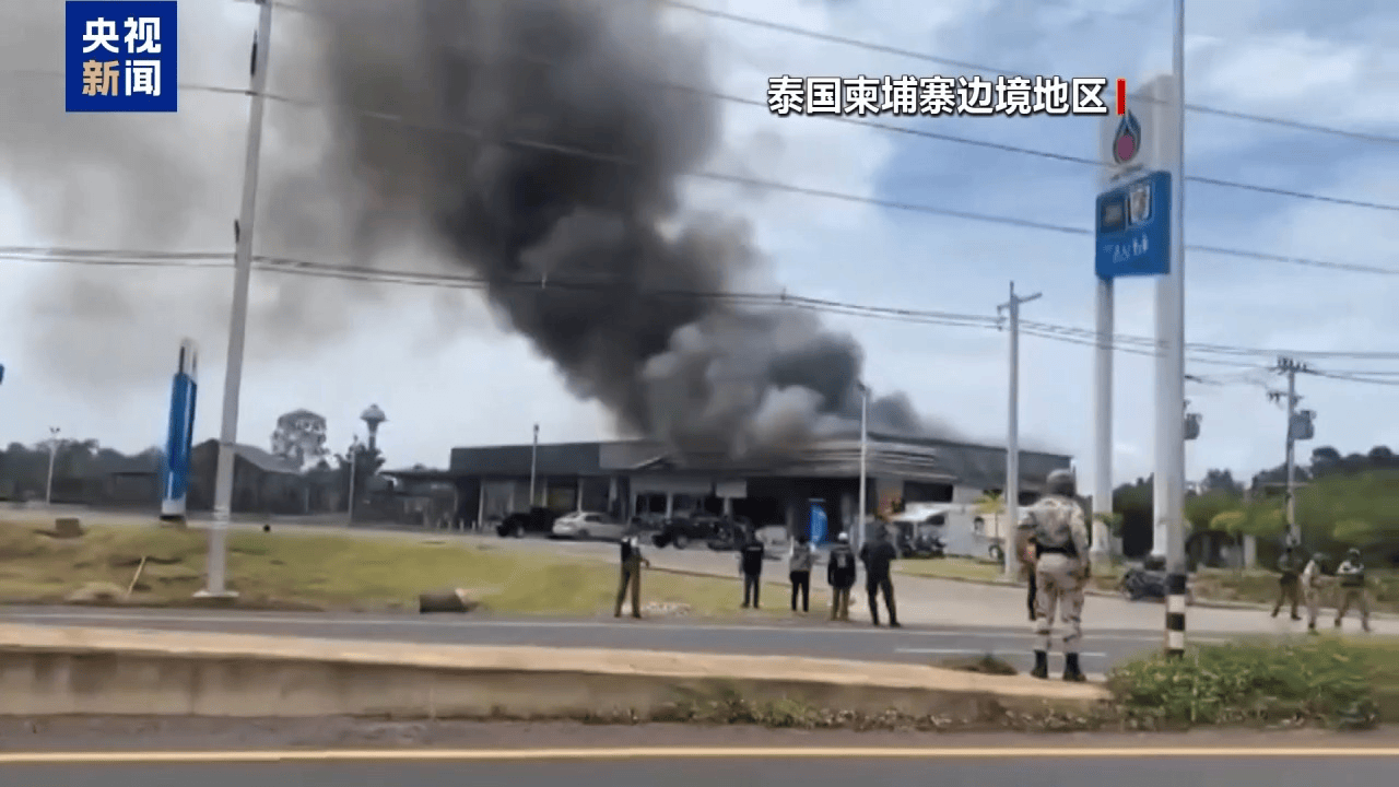 泰国军方说，边境冲突在柬埔寨杀死了近100名士