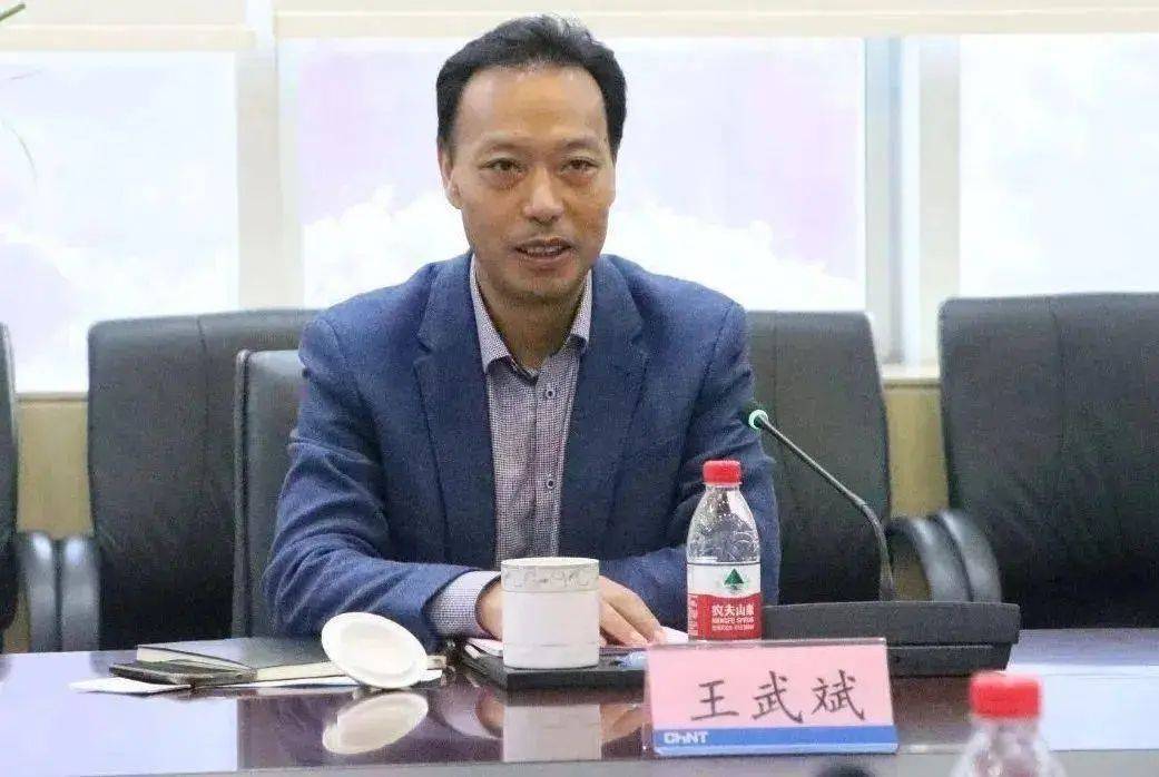 雅江集团董事长、总经理，刚刚亮相！