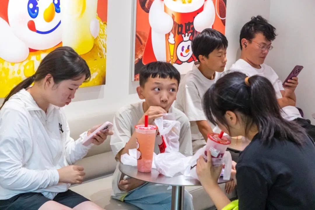 襄垣县夏日“清凉经济”释放消费强劲动能