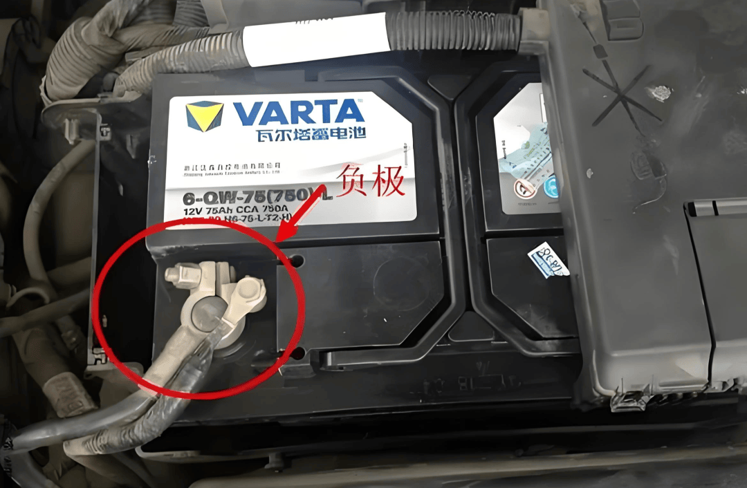 汽车长时间不开,怎么防止电瓶亏电?老司机才知道的几个妙招!_搜狐汽车_搜狐网