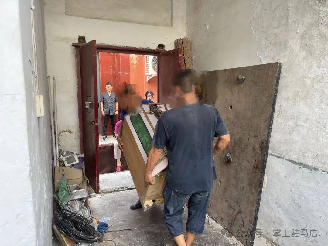 现场画面曝光！河南驻马店出动多名干警，多人被带走！
