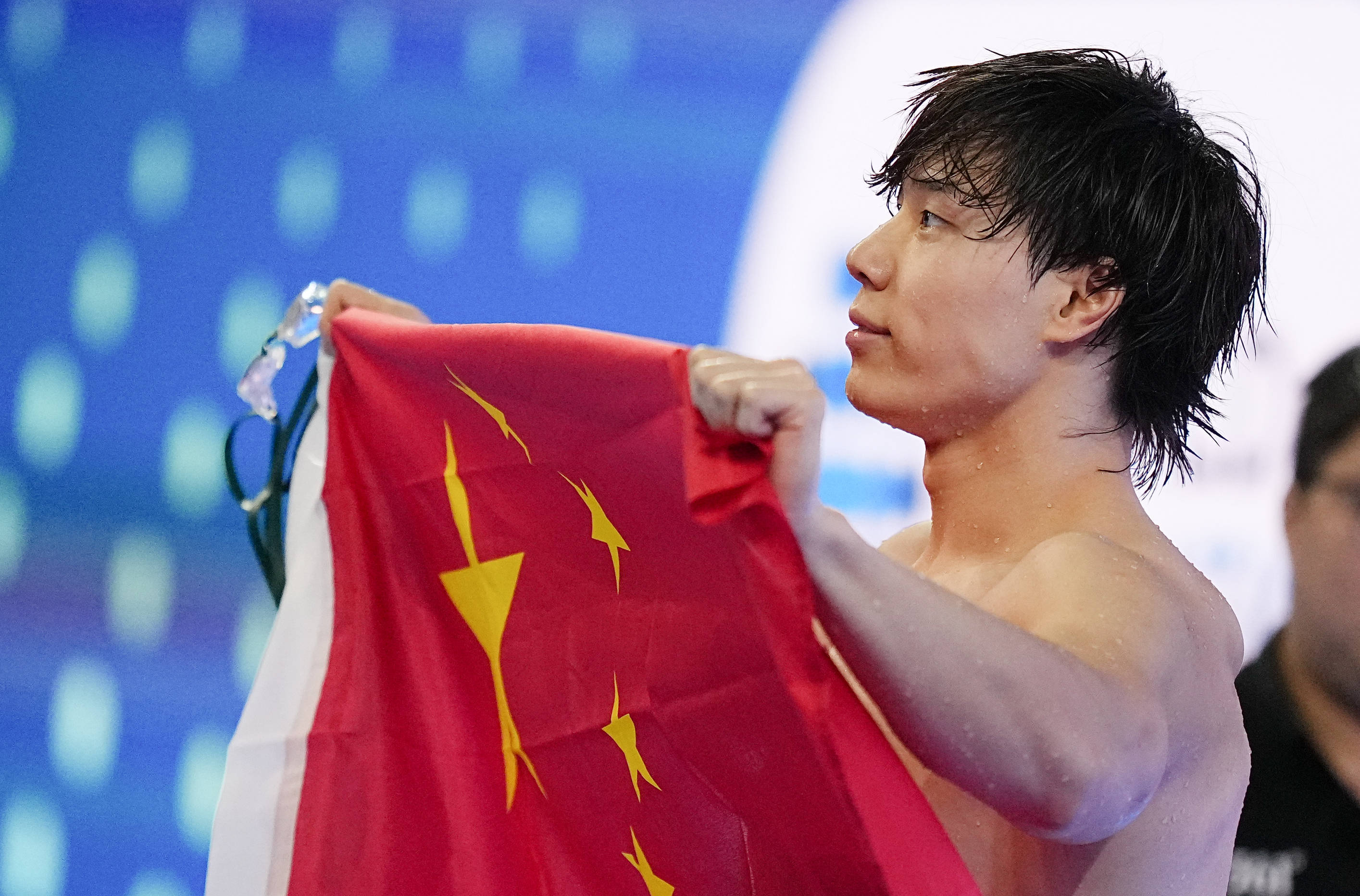 （游泳世锦赛）游泳——男子100米蛙泳：覃海洋夺冠