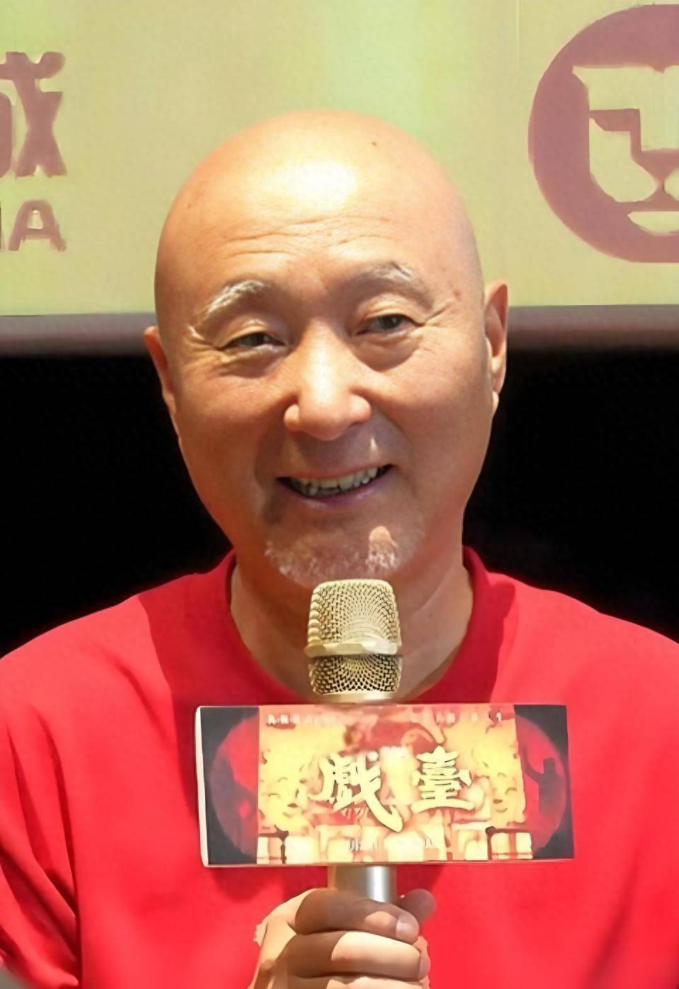 《戏台》票房冲5亿，陈佩斯耗尽心血，却为站队“港独”的他买单