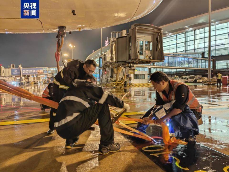 暴雨预警升级为橙色！全市启动防汛防台Ⅱ级响应行动，上海地铁部分路段限速运行