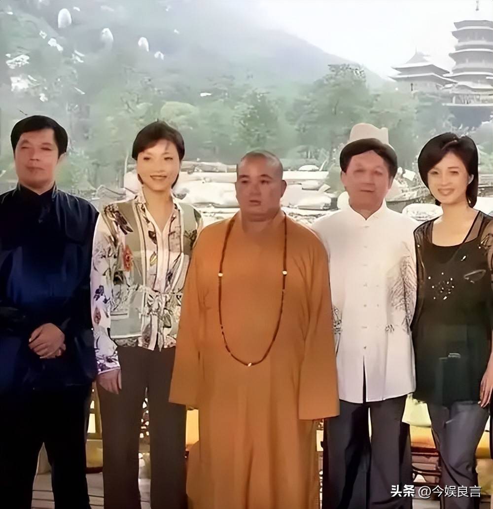 一石激起千层浪！释永信被查第4天，央视主持刘芳菲也受到牵连