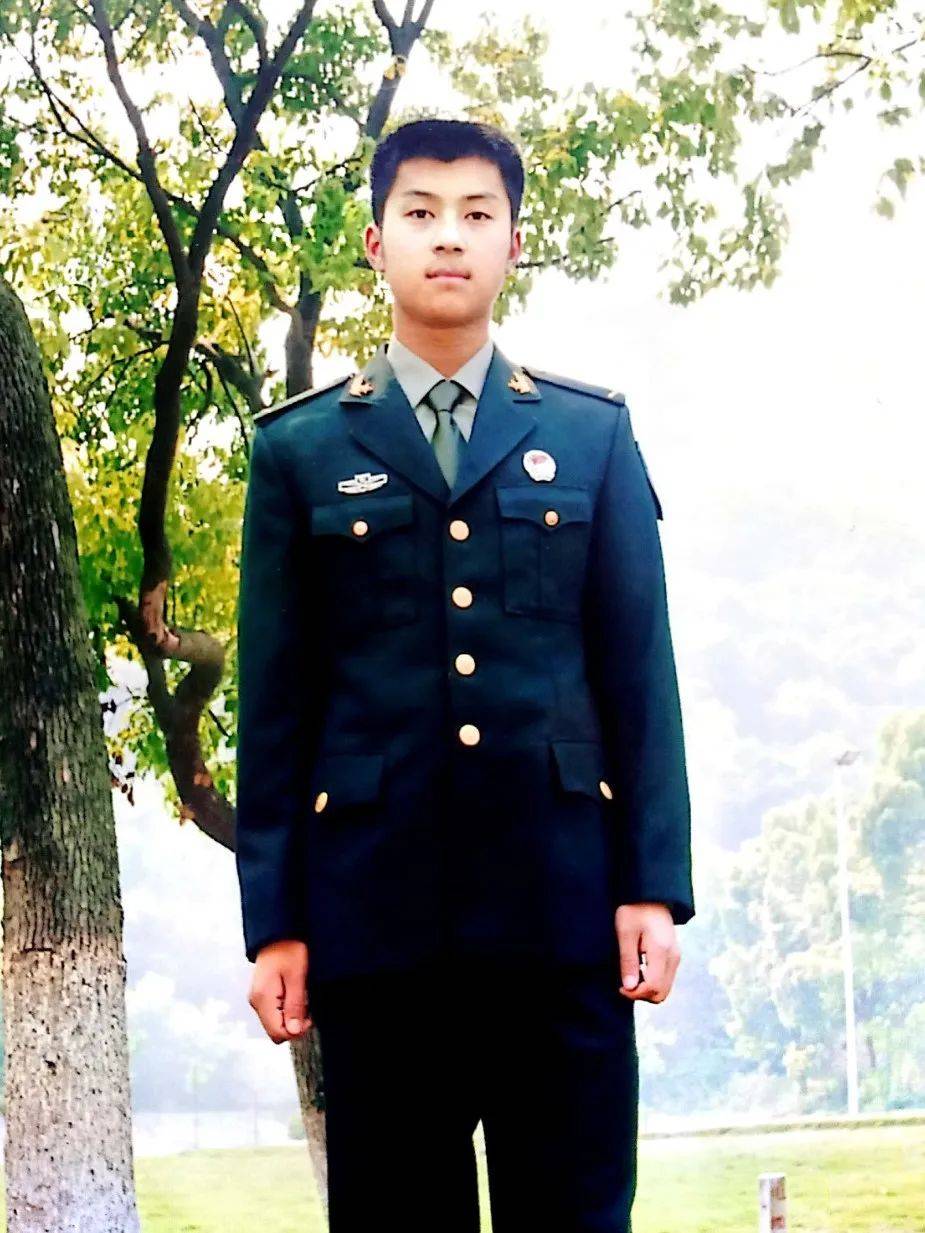 军装_石油_工作