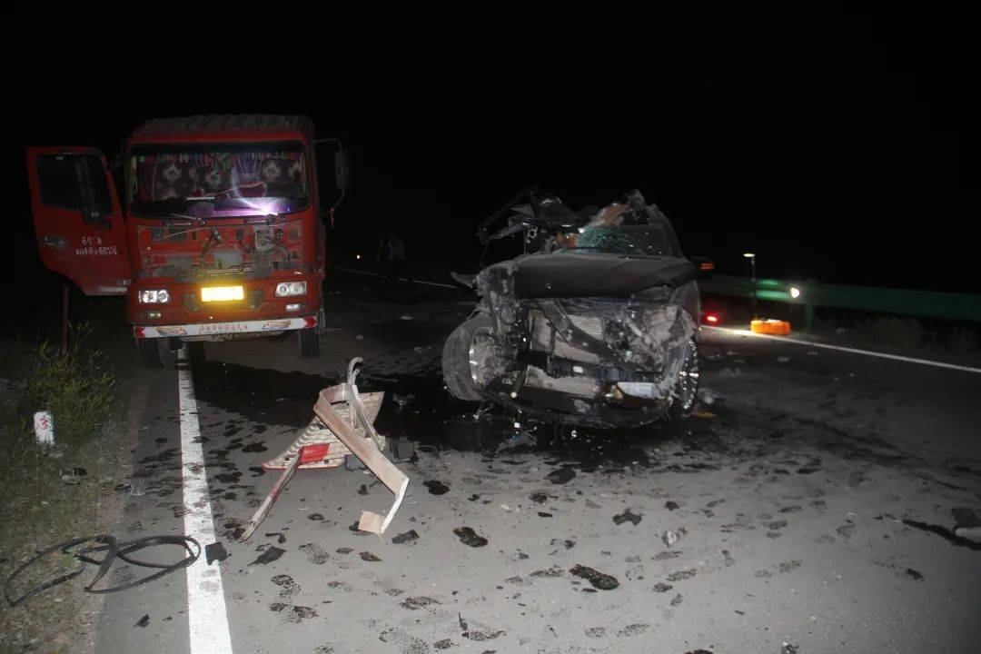 青海这几起车祸,看一次痛一次!