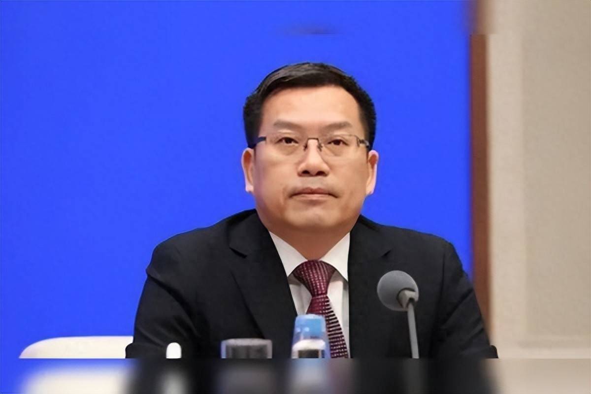 卸任市委书记后，原中候补新职明确！这地同日任命政府“一把手”和公安局局长