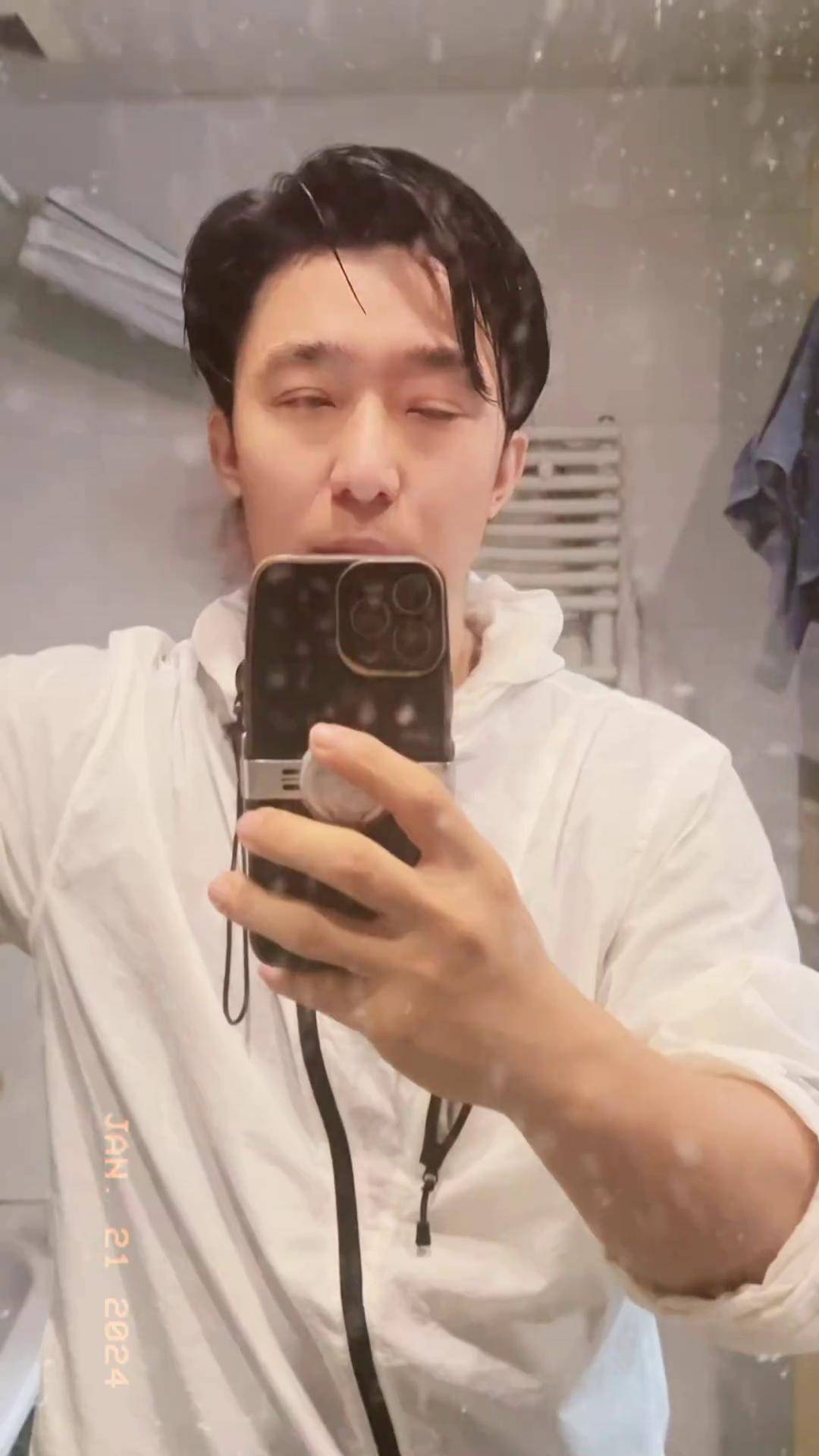 疯子老爸岳松 1月27号见镜子里的我