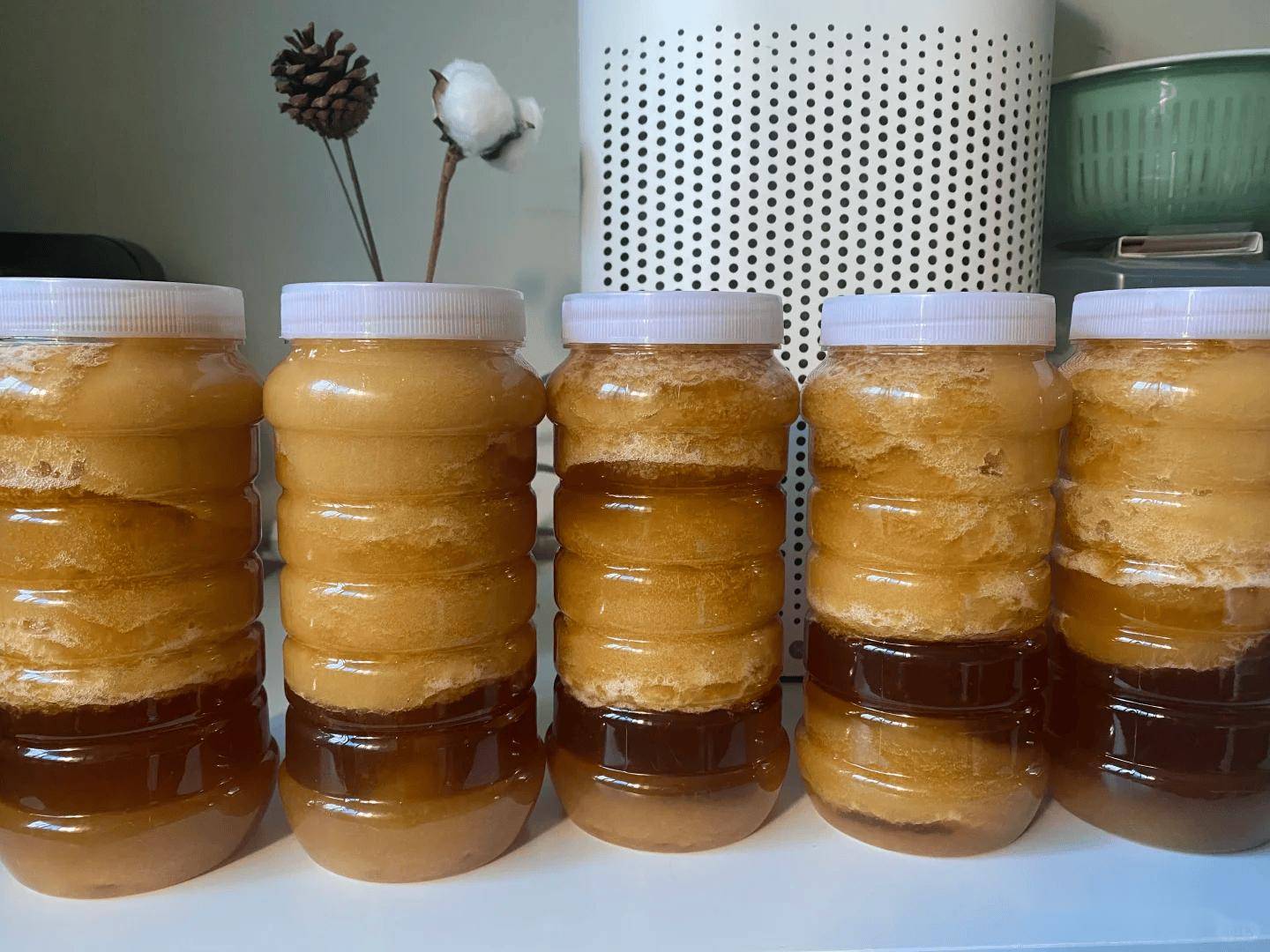 纯蜂蜜是结晶好还是不结晶的好(纯蜂蜜结晶吗) 纯蜂蜜是结晶好还是不结晶的好(纯蜂蜜结晶吗)