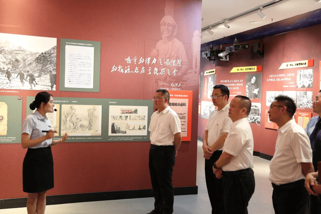 “中流砥柱——中国共产党抗战文物图片展”在万盛开展