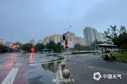 出门带伞！北京今有明显降雨部分地区暴雨 周末阵雨或雷阵雨频繁