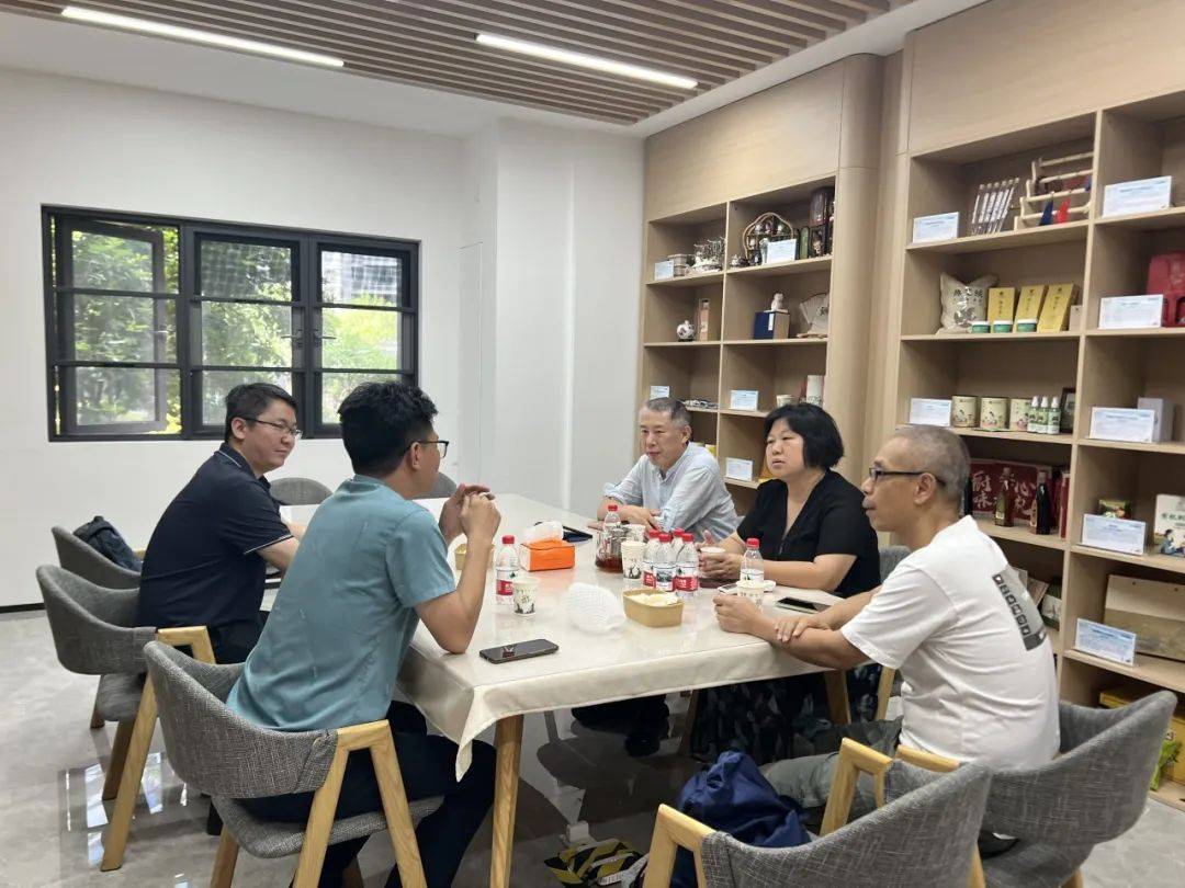 包含东直门医院门诊陪诊挂号服务-合规加急协调的词条
