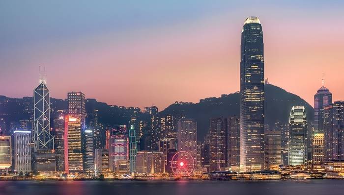 【深】倒入香港中部的“新