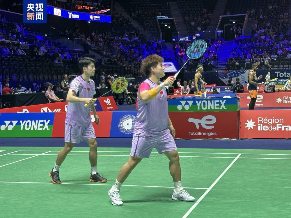 “梁王”组合晋级羽毛球世锦赛男双16强