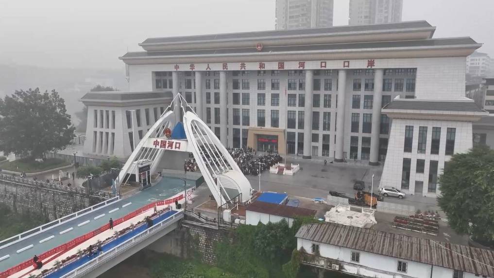 中越跨境游市场火热 河口北站发送越南旅客同比增长75%