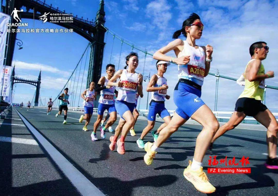 “最快女护士”哭求领导支持调休跑马引热议，其个人账号已关评