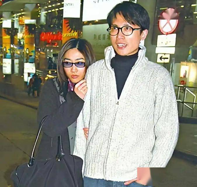 65岁黄子华否认新恋情,亲密照女主角曝光,是个35岁舞台剧演员