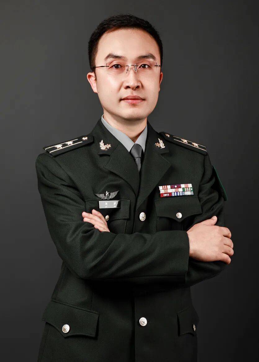 刘斌刘斌:陆军第八十二集团军医院麻醉科副主任,专业技术中校主治医师